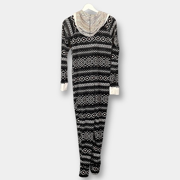 NWT Jennie Intimates hoodie Romper One Piece Onsie Hearts Size XS Xtra Small - Picture 3 of 5